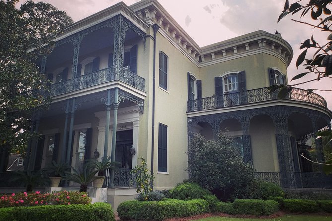 New Orleans Garden District History Walking Tour - Weather, shoes, and the stroller problem