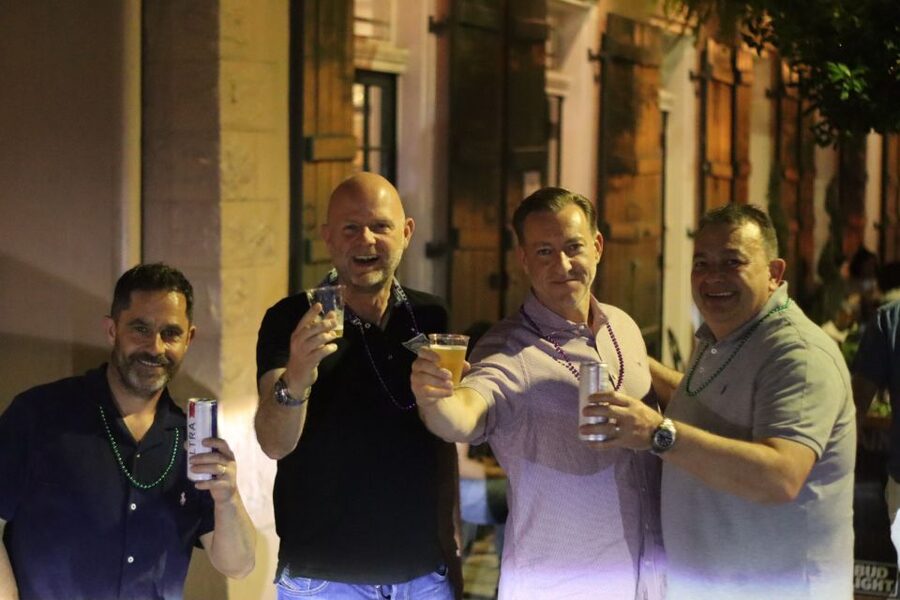 New Orleans: Ghost and Haunted Pub Crawl Tour with Free Shot - Old Ursuline Convent and the Casket Girls