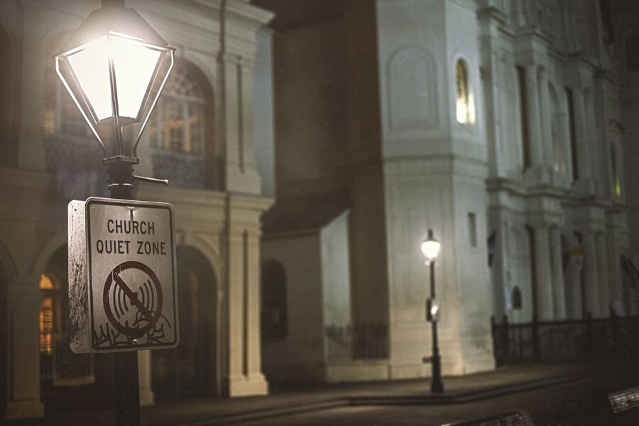 New Orleans: Ghost, Crime, Voodoo, and Vampires Guided Tour - Who should book this tour