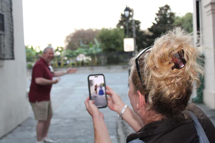 New Orleans: Ghosts & Spirits Interactive Walking Tour - How the storytelling affects the experience