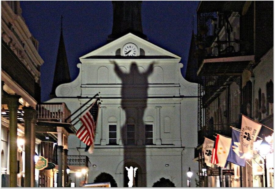 New Orleans Haunted Excursion Walking Tour - Why the French Quarter works so well for a haunted walk
