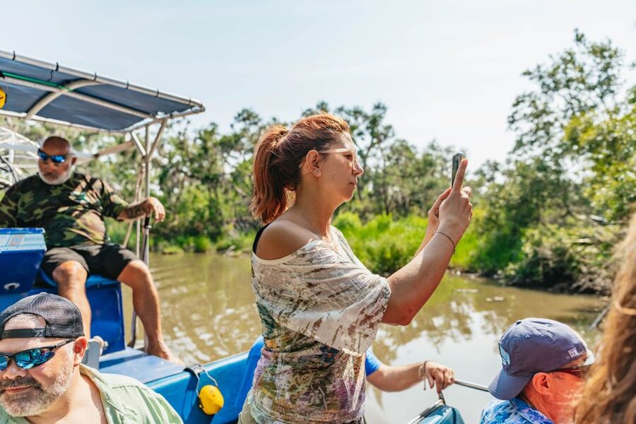 New Orleans: High Speed 9 Passenger Airboat Tour - Alligators, birds, and the search for movement