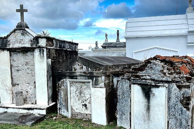 New Orleans Historic Cemetery Walking Tour - Starting at G’s Pizza on Bienville Street