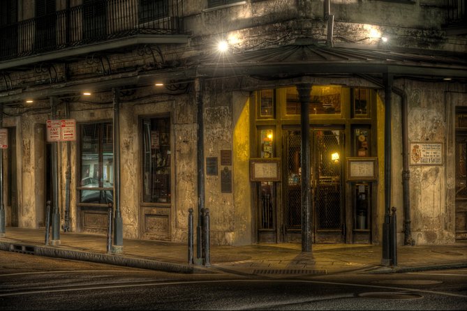 New Orleans Killers and Thrillers Tour - A 90-minute walk through uneven streets