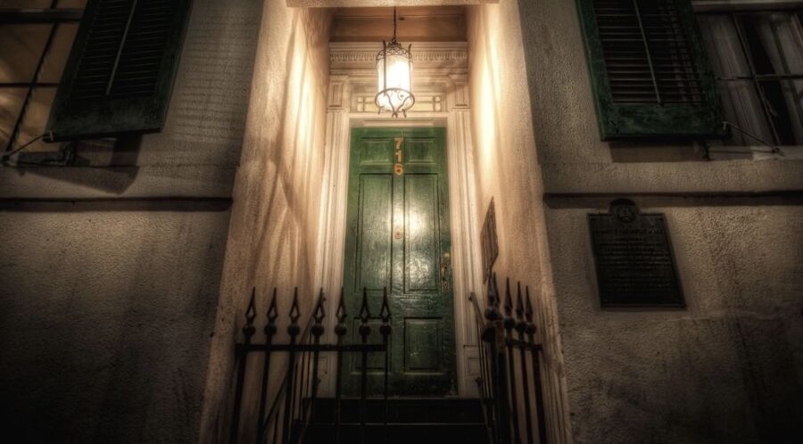 New Orleans: Killers and Thrillers Walking Tour - Why the Pharmacy Museum adds something different
