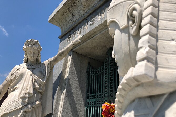New Orleans Metairie Cemetery Tour: Millionaires and Mausoleums - Famous and infamous residents
