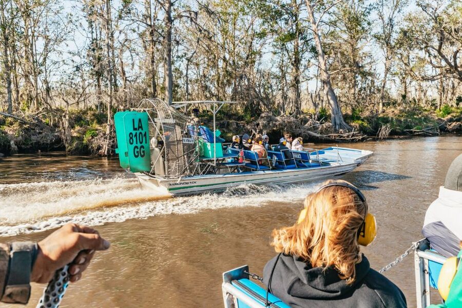 New Orleans: Oak Alley Plantation & Airboat Swamp Combo Tour - Two Louisiana stories in one long day