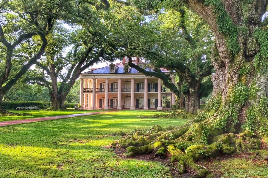 New Orleans: Oak Alley Plantation Tour with Transportation - Inside the 1839 Greek Revival mansion