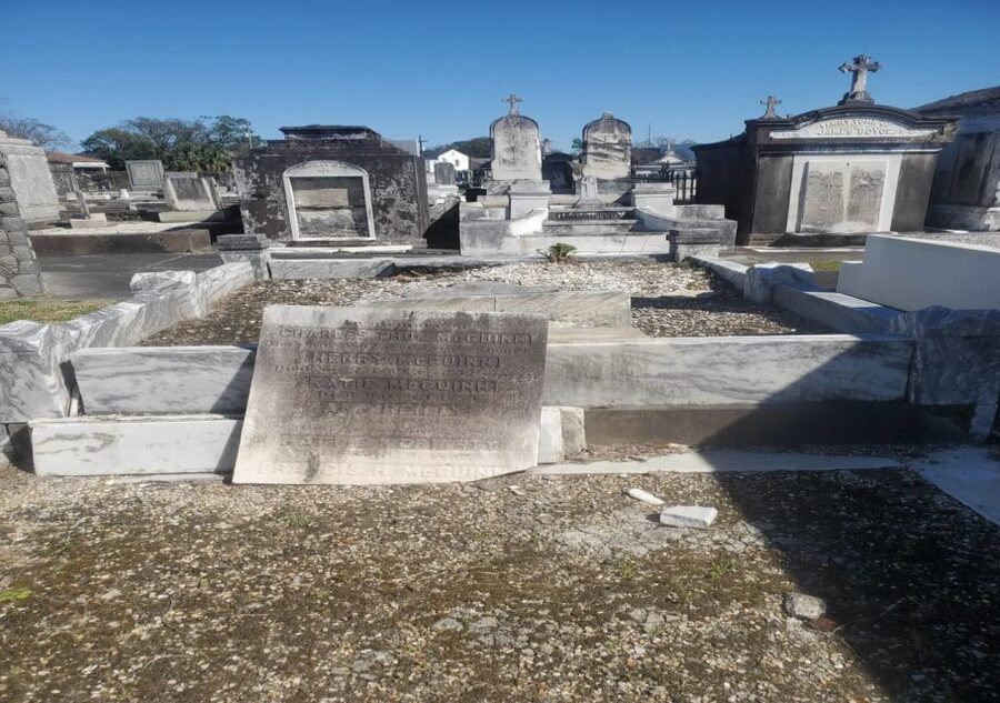New Orleans: Secrets and Societies Cemetery Experience - Why New Orleans cemeteries tell a different story