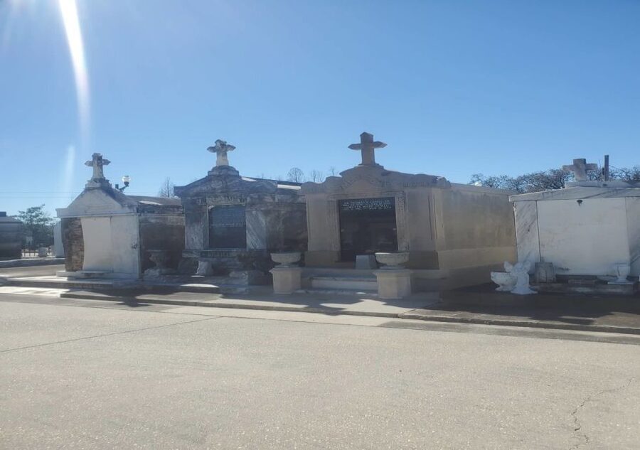 New Orleans: Secrets and Societies Cemetery Experience - Should you book the Secrets and Societies Cemetery Experience?