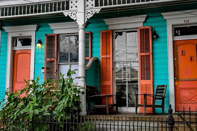 New Orleans Sightseeing City Tour - The Garden District, Lafayette Cemetery No. 1, and Magazine Street