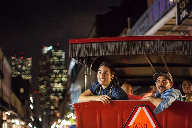 New Orleans Small-Group Haunted History Carriage Tour - How the guides affect the hour