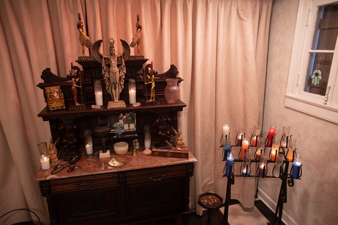 New Orleans Spirits & Spells: Witchcraft, Voodoo, and Ghost Tour - Finishing with a spell at Hex