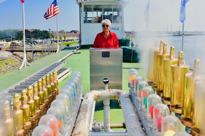 New Orleans Steamboat Natchez Jazz Cruise - The Natchez, or the City of New Orleans?