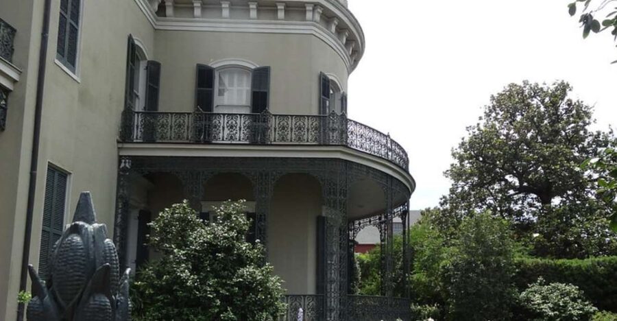 New Orleans: Tombs and Mansions of the Garden District - Why this two-hour walk is more than a mansion stroll
