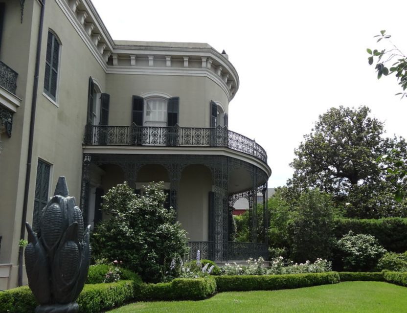 New Orleans: Tombs and Mansions of the Garden District - Prytania Street, mansions, and unusual owners