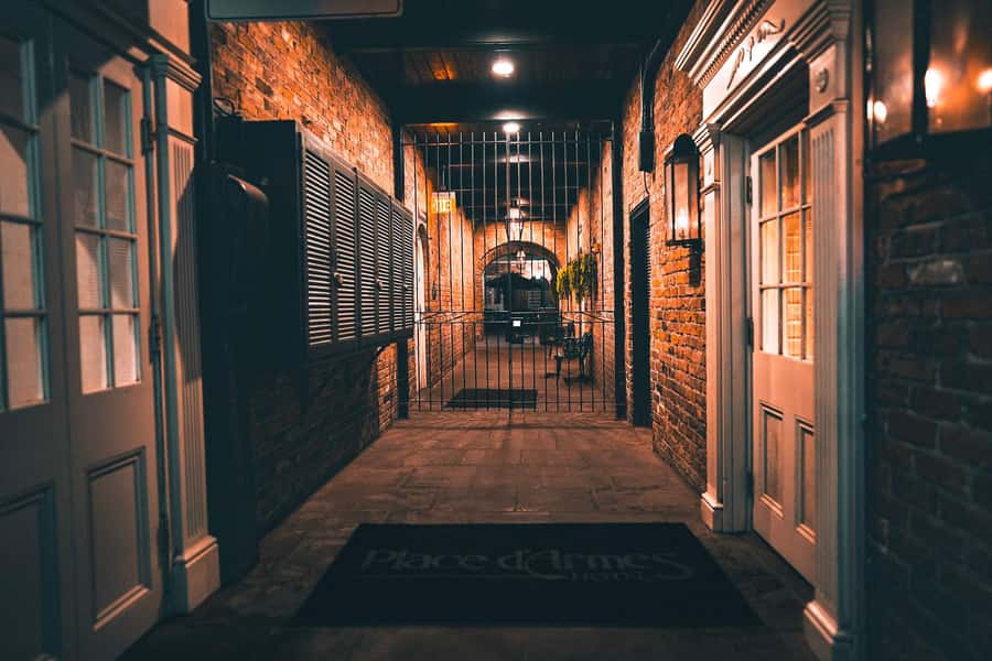 New Orleans: True Crime Pub Crawl - How it compares with other New Orleans tours