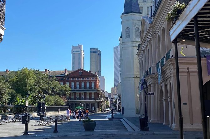 New Orleans: Voodoo, Mystery and Paranormal Tour - Murder, suicide, and the Sultan’s Palace
