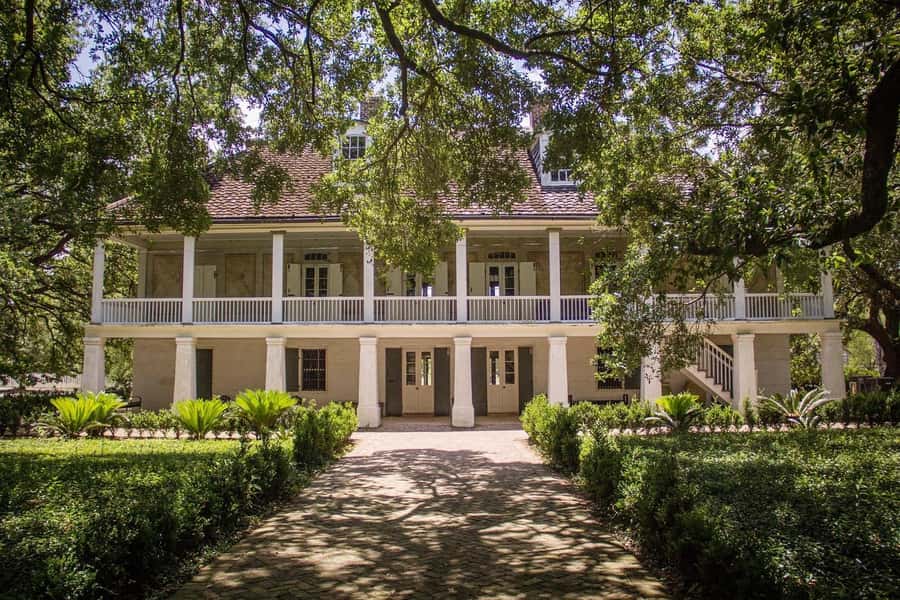 New Orleans: Whitney Plantation Half-Day Tour (Guided Tour) - A quick look at Evergreen Plantation