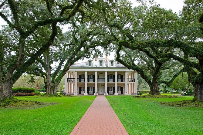 Oak Alley and Laura Plantation Tour with Transportation from New Orleans - Key points to know before you book