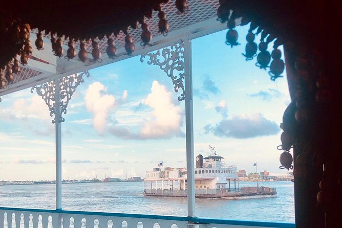 Paddlewheeler Creole Queen Historic Mississippi River Cruise - Why this Mississippi cruise is worth your time