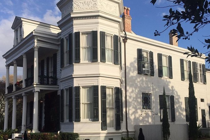 Private Garden District Walking Tour With Lafayette Cemetery No 1 - What three hours gives you