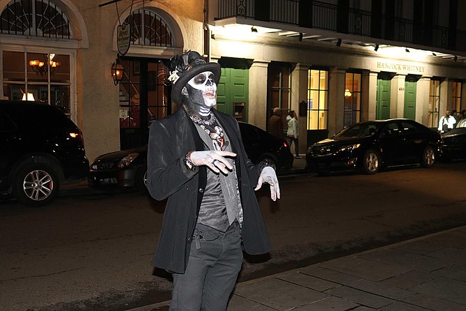 Private Ghost, Voodoo and Vampire Tour - The Pharmacy Museum and old medicine