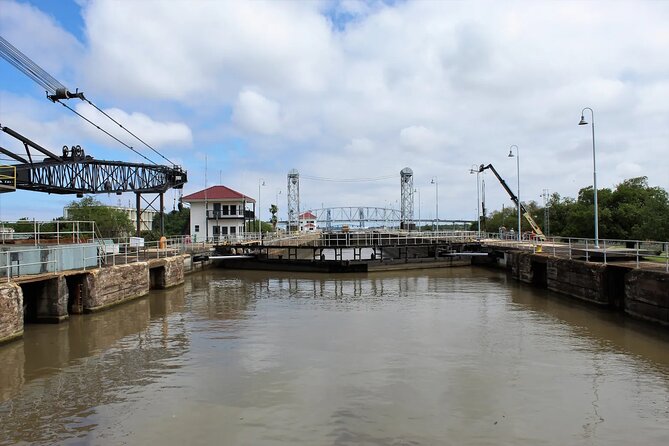 Private New Orleans City Tour with Local Expert Guide - The Garden District and St. Charles Avenue