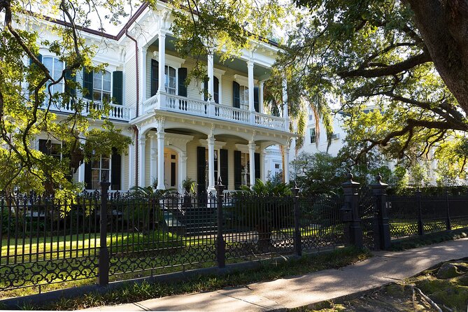 Private New Orleans City Tour with Local Expert Guide - Magazine Street, the most practical stop
