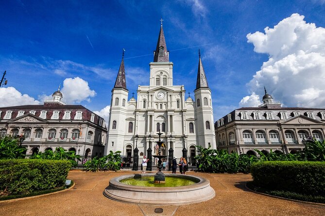 Private Transfer: Louis Armstrong Airport MSY to New Orleans in Luxury SUV - The vehicles and what the ride feels like