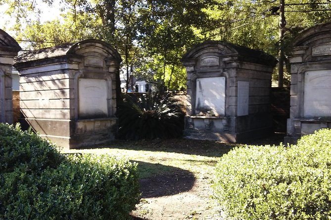 Small-Group Glamorous Garden District Tour - Magazine Street adds a useful local angle