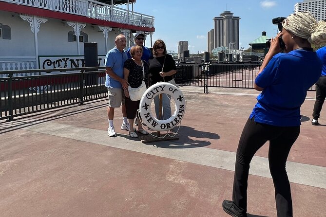 VIP Jazz Dinner Cruise with Private Tour and Open Bar Option - Why the VIP Seating Matters